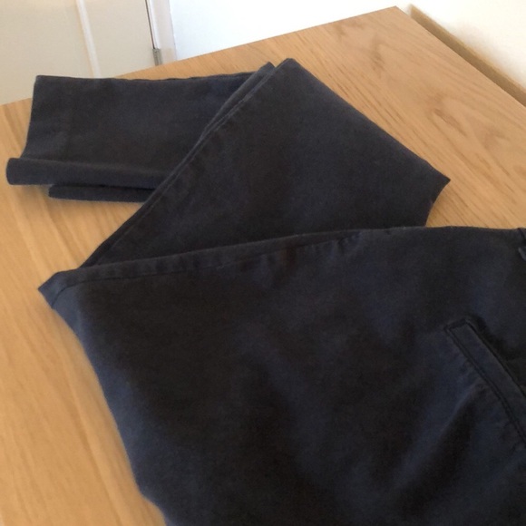 Old Navy High-Waisted Pixie Skinny Ankle Pants in Navy Blue - Picture 4 of 5